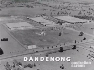 GENERAL MOTORS HOLDEN RANGE OF PRODUCTS - 1960 Back in the day when GMH Australia was building Holdens, Chevs, Pontiacs and Vauxhalls, up until 1962 Australia produced more cars than Japan.... 🇦🇺 What ever went wrong? This GMH promotional video was filmed in a suburban street in Avalon, Victoria, back when life was much simpler. The clip shows locally manufactured cars and white goods in a time before fast food, home cooked meals with everybody looking so slim — A woman driving a Holden pulls 