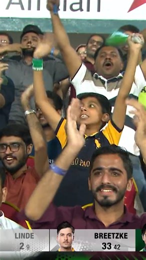 ⚡ Edge and gone! Linde departs & Naseem Shah celebrates with a thumbs-up to the ump, no issues with foot ☝🏻 📺 Watch live in the UK region, sign up now at https://live.pcb.com.pk #PAKvSA | #GreenPeYaqeen | #BackTheBoysInGreen | Pakistan Cricket Team