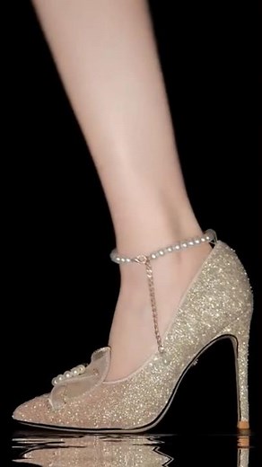 stylish and comfortable court shoes,👠