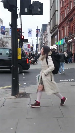 Soothing ASMR Stroll Through the World's Busiest Shopping Street