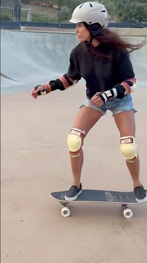 Roxanne’s First Adult Skate Lesson! #qualityskateboardlessons #skateboardinstructor
