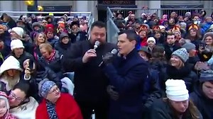 In case you missed it, Dan Ponce got to sing "My Kind of Town" with John Vincent during Thursday's Thanksgiving Parade! | WGN Morning News