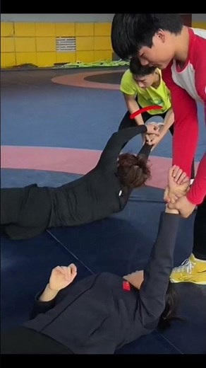 This Simple Drag Breaks Your Balance #wrestling #technique