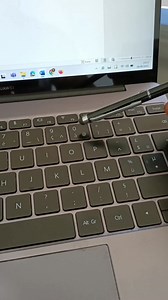 1.3M views · 24K reactions | Maîtriser la saisie des 3 caractères ou symboles sur toutes les touches de la deuxième ligne du clavier de PC | L'Ingénieur Y | Facebook