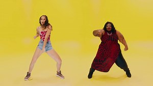 Descarga el Video aqui👇 https://www.mediafire.com/file/4jkvajl06yp4yvv/Bad_Bonny_Ft_Santiago_Zuniga-Yo_Perrero_Sola%28Rmx%29-Jimdj_El_Cerebro_Musical-Mre--1.m4v/file Yo Perreo Sola (RMX) #Bad #Bunny #Ft #Santiago #Zuniga Descargar el Audio Mp3 aqui👇 https://www.mediafire.com/file/5l7ut16xhp5z496/Bad Bonny Ft Apostol Zuniga-Yo Perrero Sola (RMX) JimDj El Cerebro Musical-MRE-.mp3/file Calidad Music Records Editions Puedes seguirme en mi pagina oficial👇 https://www.facebook.com/JimDjElCerebroMus