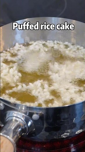 Fry a handful of rice to make puffed rice cakes 🍚 ➡️ 🍘✨