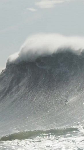 11M views · 356K reactions | 2022 may go down in surf history when the internet became de-sensitized to the giants of Nazare. In order to raise pulses, it takes new angles and close proximity to the mountains of white water. This clip of @masonhycebarnes by @laurentpujol achieved both, hence it was the fourth most liked moment of the year. | Surfline | Facebook