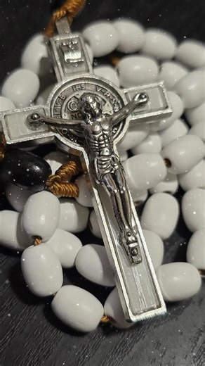 5.7K views · 138 reactions | ⭐ Merry 12th Day of Christmas. 12 articles of faith in the Creed. How can we pray for you tonight? | Pray The Rosary - Praytherosary.com | Facebook