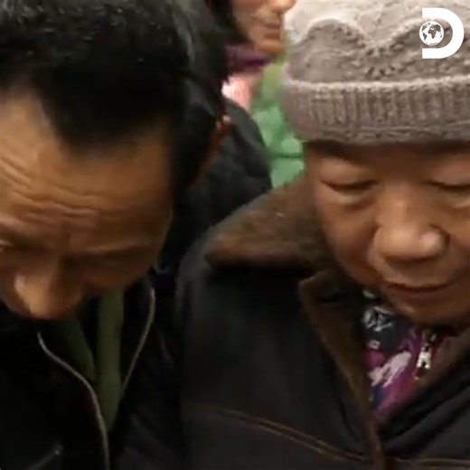 Una vida al revés: la increíble historia de una mujer en China Nacida con una condición física inusual, esta mujer en China ha tenido que acostumbrarse a caminar con sus manos y pies orientados hacia atrás #MiCuerpoMiDesafio Disfruta el contenido de Discovery en MAX. Suscríbete ahora: https://bit.ly/MAX-DiscoveryLA | Discovery Latinoamérica