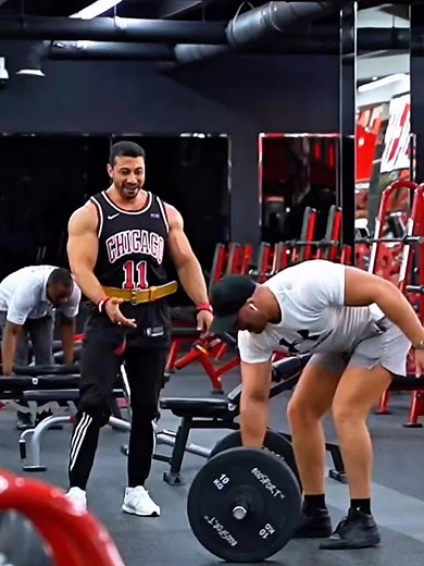 Anatoly's Shocking Gym Prank on Professional Powerlifter