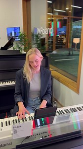 GÆT EN SANG 🎉 Jeg har fortolket en ny dansk sang, og håber i stadig kan genkende den 😜🎶 Den er kommet ned i tempo og tilført lidt… ja. Hvad synes i? 🫶 Tak fordi jeg må komme og øve nye sange hos jer, @borgsound 🙏🙏 Jeg elsker at komme ud til jer og prøve alle jeres nye keyboards og klaverer 🎶 | Trine Therkelsen