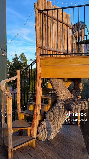 ✨🍷 TEXAS ROAD TRIP IDEA // STAY AT THIS UNIQUE TEXAS WINE COUNTRY CABIN AND TREEHOUSE 🏕️✨ #TexasLoveList // If you’re looking for a weekend getaway, let us turn you on to these brand new treehouses brought to you by @HoneyTree. TWO LOCATIONS IN HILL COUNTRY // ✨ Their original The Meadow with 13 cabins tree houses ✨ Brand new and pictured in this video, the Blue Sage location with 12 new cabins and treehouses. This video was filmed in Blue Sage’s cabin number 8 with the best soaking tub and su