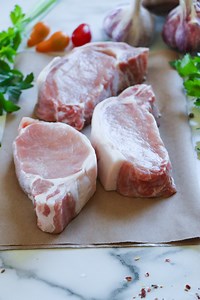 Lepp's Boneless Pork Chops! We often get asked what the differences between Rib-End Boneless Chops and Center-Cut Chops are. Jason walks us through the difference between the two loin chops we have in our meat case. 🥩 Our pork is raised without antibiotics, steroids, or growth hormones. Butchered right here at the market, our pork chops are perfect for a quick fry, grilling, schnitzle, and more! | Lepp Farm Market