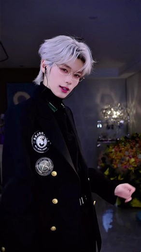 《Lover情人 - 蔡徐坤 KUN》 #trending #shorts #dance #viral #dancevideo #douyin #抖音 #孙恩盛 #SUNENSHENG