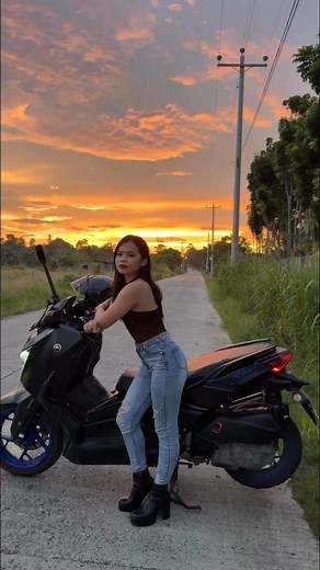 Golden hour🌅 | Ms. Viness