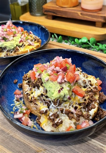 these taco loaded baked potatoes are our newest obsession🌮🥔🔥potatoes baked to perfection then stacked with all the taco fixings- these are guaranteed to satisfy your every craving! for the full step-by-step instructions, visit my link in bio🫶 Ingredients: - 4 russet potatoes - 1 1/2 tbsps olive oil - 4 tsps salt - 3 1/2 tsps black pepper - 1 lb ground beef - 3 tbsps taco seasoning - 1/4 cups water - 3 roma tomatoes - 1 red onion - 2 jalapeños - 2 limes - 1 avocado - 1 tsp onion powder - 2 cl
