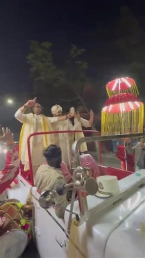 Dulha Entry at Resort 💥 Family ne bana diya माहौल