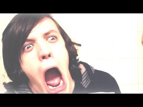 ALFREDITO APRENDE A HACER CACA