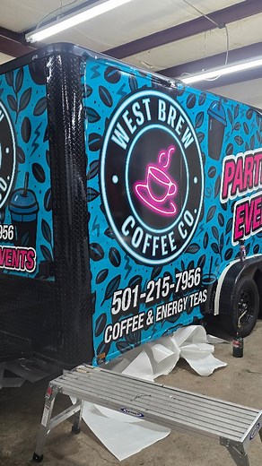 This coffee trailer showed up lookin’ decaf… But we hit it with a full espresso shot of branding. ☕🔥 Now it’s not just serving coffee — it’s serving looks. Turn your daily grind into a mobile billboard. Wrapped by the best. #CoffeeTrailer #WrapSavage #MobileCafeMakeover #CaffeineAndVinyl #GraffitiGraffix #TrailerGlowUp #FromBasicToBeastMode #VinylWrap #CoffeeBranding #FoodTruckWrap | TLC Graffix