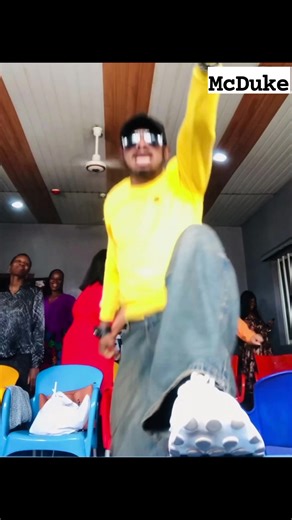 JESUS IS ABOUT TO BE BORN... MARY IS IN LABOUR. I'm surrounded with pregnant women I'm so happy... | McDuke Comedian