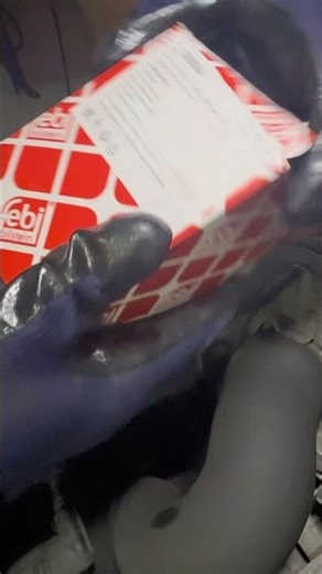 Golf 5 2.0 TDI Kraftstofffilter wechseln in 44 Sekunden (SO GEHT’S!)