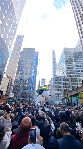 Snoopy 2025 Macy's Thanksgiving Day Parade