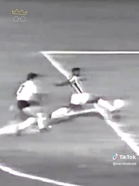 Pelé, o primeiro joga bonito? 🇧🇷 . . . #pele #futebolbrasileiro #futebol #football