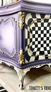 Can we call “check-neck” a thing?? Where are all my “check-neck” painting buddies? 😂 Tip #8 will help with this! Let me know in comments if you have any other questions about painting checks! 🖤🤍🖤🤍🖤🤍🖤🤍🖤 | TraceysFancy