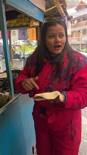 himanchal mai bnayi roti #snow #dance #youtubeshorts #youtuber