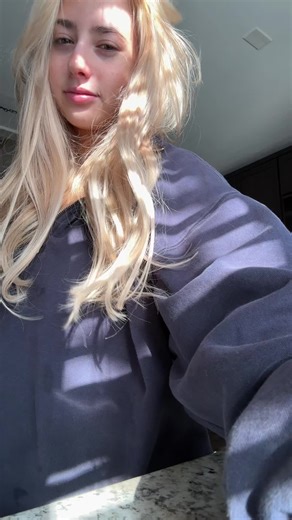 emcatemwee (@emcatemwee)’s videos with done by frank ocean - evilwoman