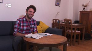 How do migrants experience the election?