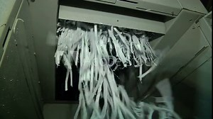 The process of destruction of paper documents on an industrial shredder