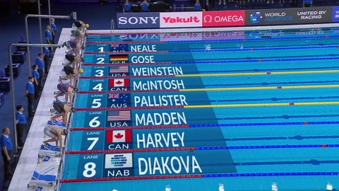 McIntosh smashes short course WR in 400m free