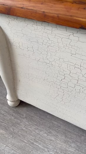 Just listed! This vintage cedar chest is made by Acme. It’s painted...