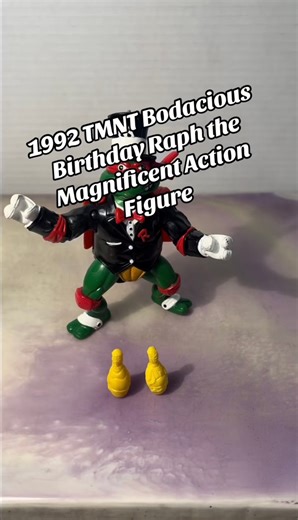 The Bebop and Rocksteady juggling pins are a nice touch! 1992 TMNT Bodacious Birthday Raph the Magnificent Action Figure #tmnt #actionfigures #90stoys #90sNostalgia #Raphael #ninjaturtles #RetroToys | CPJ Collectibles