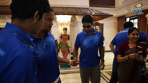 979K views · 5.9K reactions | This #AprilFoolsDay, we take you through various pranks pulled off by some of your favourite MI stars! We start with Lendl Simmons pulling off a classic gum shock prank on Pragyan Ojha  | Mumbai Indians | Facebook