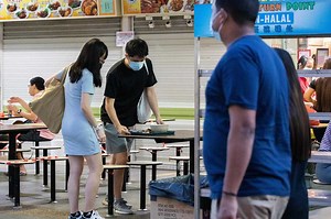 91K views · 502 reactions | Watch: Don’t forget to clear your table at the hawker centre. Video: Ili Nadhirah Mansor/TODAY Read more: https://tdy.sg/3wP8ZZg | TODAY | Facebook