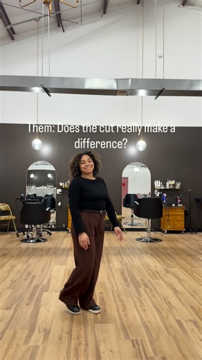 CHICAGOLAND CURL SPECIALIST • AH HAIR on Instagram: "I get asked this all the time- does a curly cut truly make a difference? My answer is yes! My curly cuts are cuts tailored to every client’s unique curl pattern, blending various methods of cutting to create balance and/or the shape my client desires. I look at curls as three-dimensional art that thrive when given a little extra attention to detail. What do you think? Curlfriends, this is your sign to book the cut. Stylists, this is your sign
