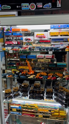 Coleccionas en escala 1/87 ? Mira todo lo que puedes encontrar en nuestras tiendas pide el catálogo al WhatsApp y aumenta tu colección 😏 Contamos con dos tiendas 🇨🇷 📍Zapote plaza del castillo local 2 y 3 de WhatsApp 83746511 📍Heredia plaza pequeño mundo lagos local 6 WhatsApp 86499504 Links canal y tiendas ⤵️ https://linktr.ee/lucashobbystore.com #coleccionismo #escalas #camiones #diorama #coleccion | Lucas hobby store