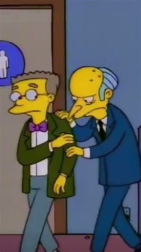 Mow pops mr burns leg back into place 🤣 #thecmack25 #thesimpsons #youtubeshorts
