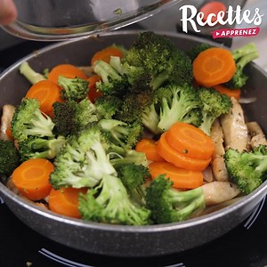 Voici une recette de poulet au brocoli, facile et délicieuse à l'orientale ! | Recettes Apprenez Conseils