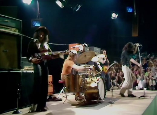 FREE PERFORMS “ALL RIGHT NOW” LIVE 1970 #music #fyp #livemusic #classicrock #k18results #classicrocktiktok #guitar #guitartok #live #free #allrightnow #allrightnowbyfree #70srock #1970
