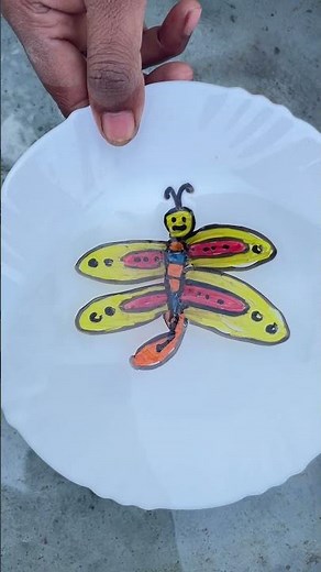 butterfly drawing in water It 's amazing 🥰 #art #shorts #drawing