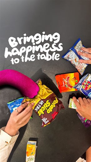 foodpandapk on Instagram: "Friends who bring snacks and a lot of gossip to the table>>>> Who’s your snack squad? #foodpanda #pandamart #foodpandasambhallega"