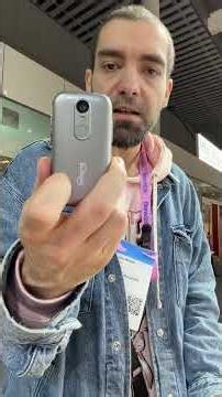 We found incredibly small phones at MWC: Unihertz Jelly Star, Jelly 2E and Tank Mini