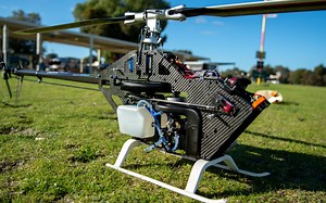 小罗模型 XLPOWER Protos 700 nitro夜航表演 油动直升机暴力飞行