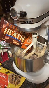 That crispy part! ‍藍凉 #sogood #cookies #sourdough #chocolate #chip #chunk #heath #crispy #homemade #happiness | Amanda Adams | Facebook