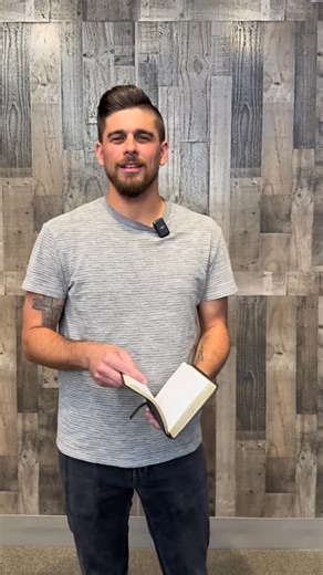 In Mark 12:28-34, we witness a powerful exchange between Jesus and a scribe, where the essence of faith is distilled into two profound commandments: love God wholeheartedly and love your neighbor as yourself. 💖 🌟 The scribe’s response reveals a heart transformed—a heart of flesh, open to understanding and relationship. God desires our faith and trust above all. 🤔 Today, let’s reflect: How do we see Jesus in relation to the law? Are we fulfilling requirements, or are we embracing the grace He 