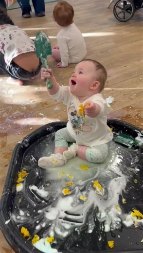 On Wednesday we love sending our lovely #Cleaner over the edge 😂 Messy Play McFarlane likes to keep her on her toes. And yes, that is a tuft tray of #Macaroni and yes, they probably did eat it 🙈