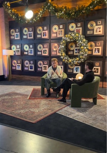 @Aiden Ross has blown me away week after week this season! Can’t wait for you all to see what he’s cooked up for the finale. Hope you’re ready to vote #TEAMNIALL tonight America! @NBC's The Voice #TheVoice